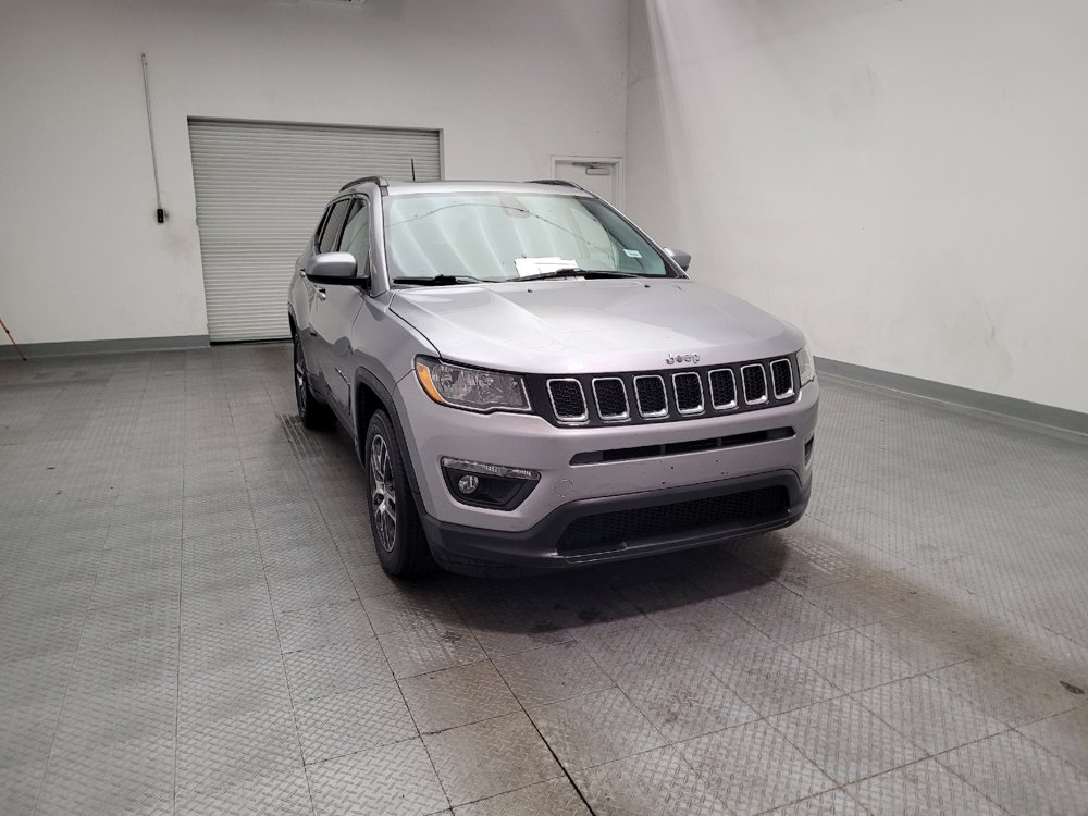 Used 2018 Jeep Compass Latitude FWD image 14