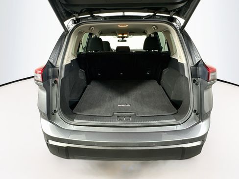 Used 2024 Nissan Rogue SV AWD/4WD image 29