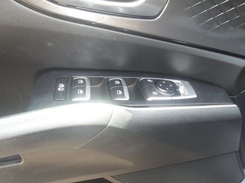 Used 2021 Kia Sorento S w/ Panoramic Sunroof Package AWD/4WD image 17