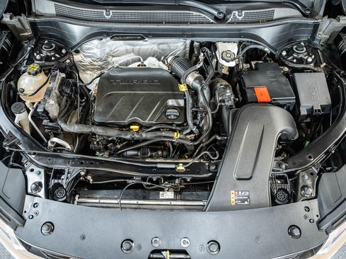 Used 2024 Chevrolet Trax LS w/ LS Convenience Package image 16