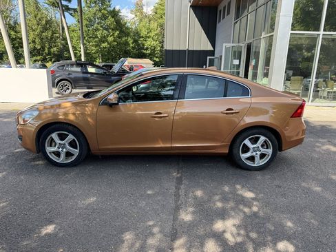 Used 2013 Volvo S60 T5 AWD/4WD image 2