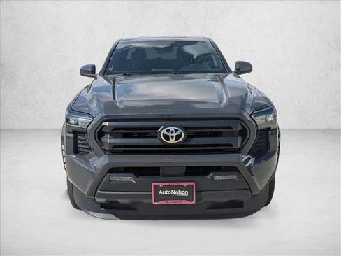 Used 2025 Toyota Tacoma SR5 AWD/4WD image 2