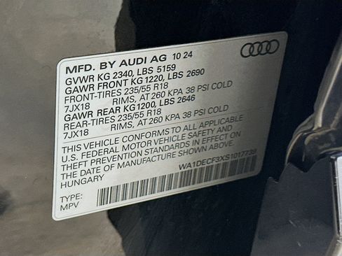 Used 2025 Audi Q3 2.0T Premium AWD/4WD image 12