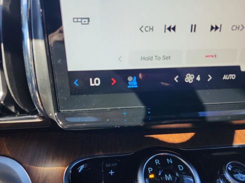 Used 2025 Ford Expedition Max King Ranch image 23