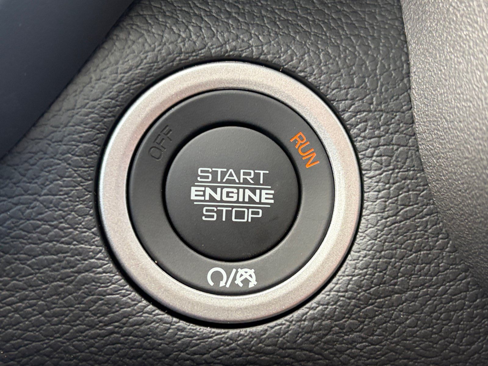 New 2026 RAM 3500 Laramie AWD/4WD image 21
