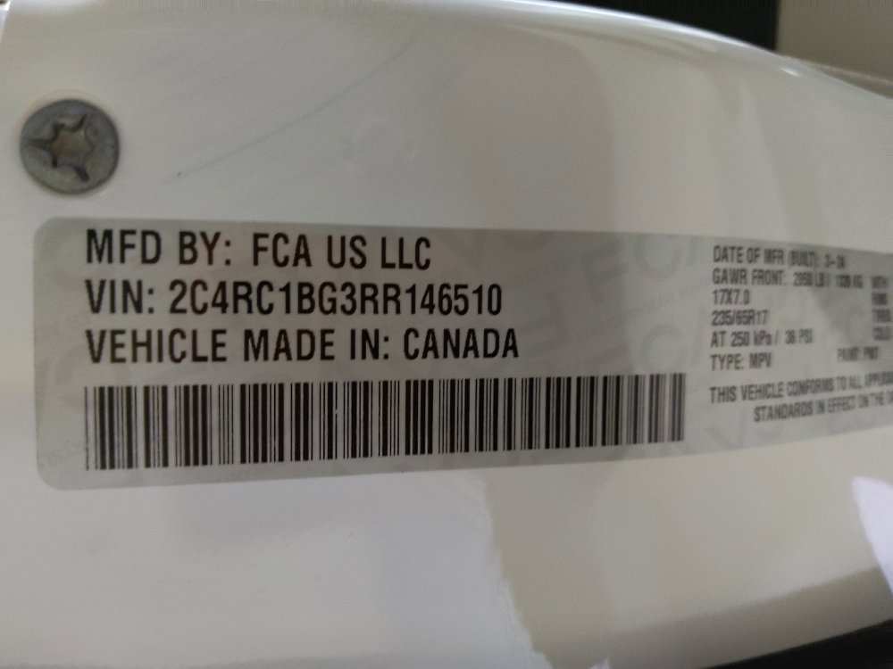 Used 2024 Chrysler Pacifica Touring-L FWD image 33