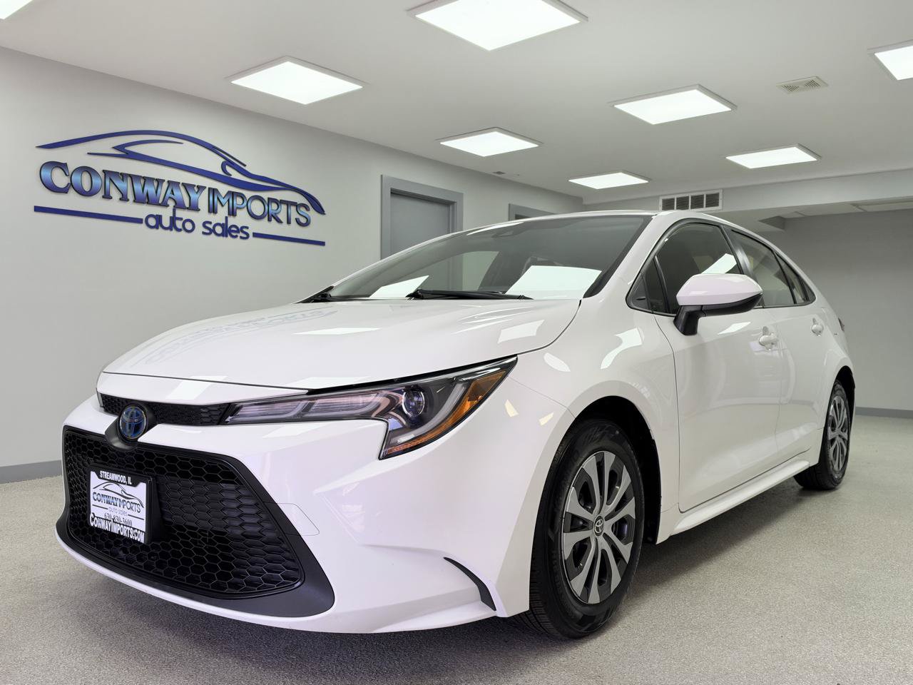 Used 2022 Toyota Corolla LE FWD image 1