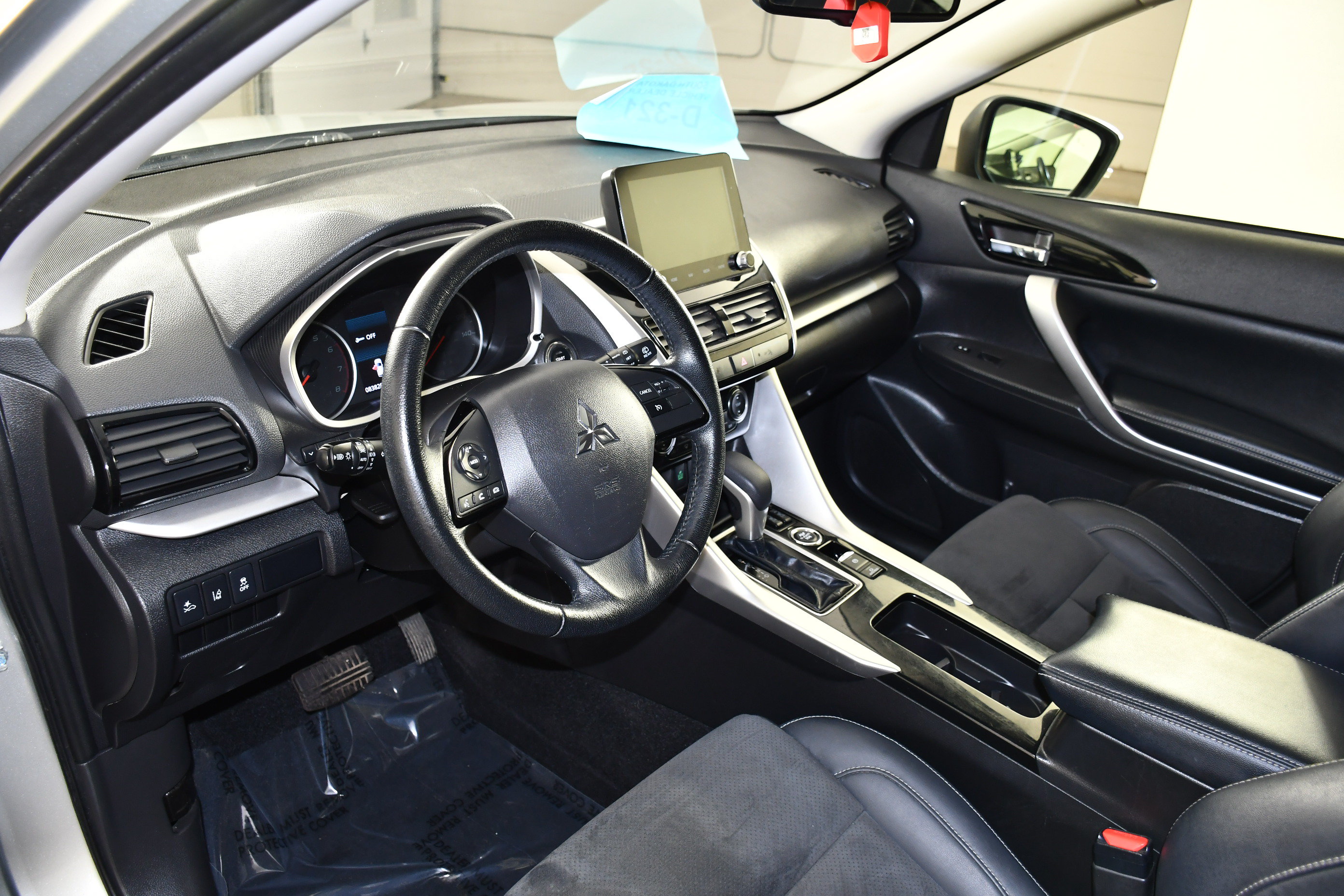 Used 2023 Mitsubishi Eclipse Cross SE AWD/4WD image 2