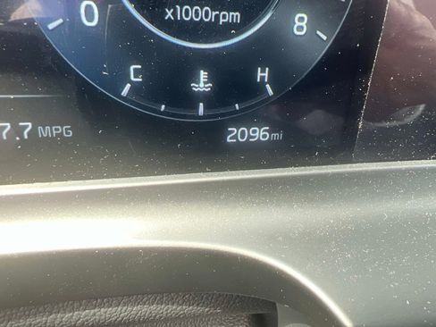 Used 2025 Kia Seltos EX w/ EX Sunroof Package image 12