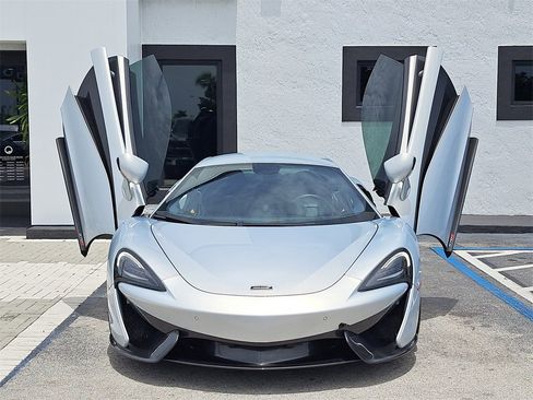 Used 2017 McLaren 570S Coupe image 25