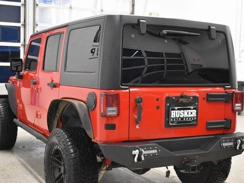 Used 2015 Jeep Wrangler Unlimited Sahara w/ Connectivity Group image 10