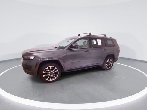 Used 2022 Jeep Grand Cherokee L Overland w/ Luxury Tech Group IV AWD/4WD image 8
