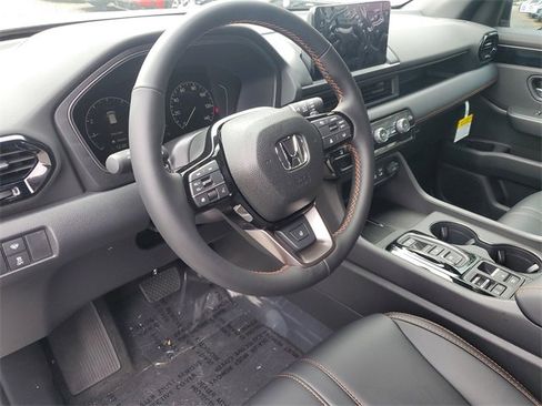 New 2025 Honda Pilot TrailSport image 13