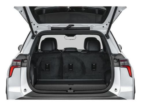 Used 2026 Chevrolet Equinox LT FWD image 11