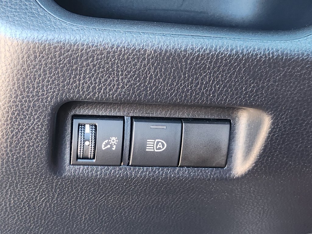 Used 2019 Toyota RAV4 XLE AWD/4WD image 13