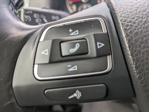 Used 2015 Volkswagen Tiguan SE AWD/4WD image 15