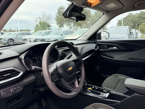 Used 2023 Chevrolet TrailBlazer LT image 11