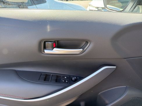 Used 2025 Toyota Corolla SE w/ Convenience Package FWD image 13