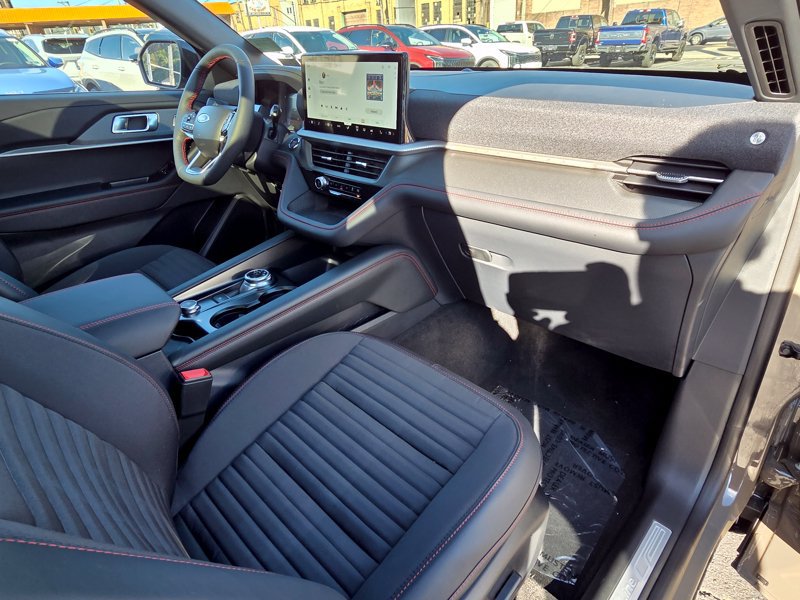 New 2027 Ford Explorer ST-Line w/ Premium Package AWD/4WD image 14