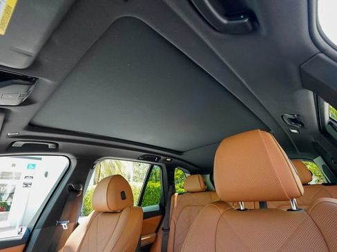 Used 2024 BMW X5 sDrive40i w/ M Sport Package RWD image 69
