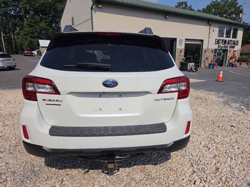 Used 2015 Subaru Outback 2.5i Premium AWD/4WD image 6