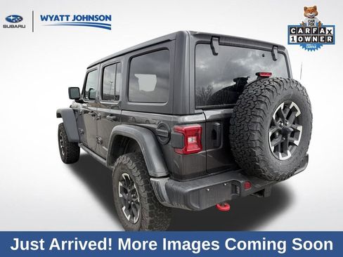 Used 2025 Jeep Wrangler Unlimited Rubicon image 3