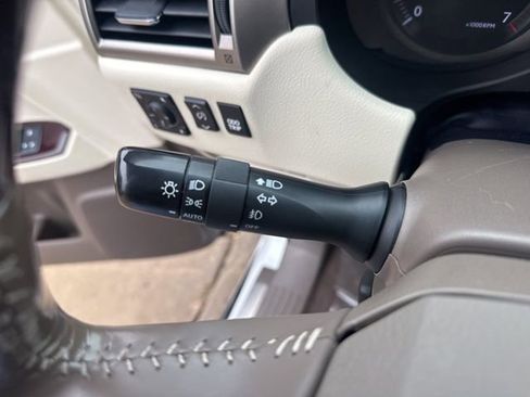 Used 2018 Lexus GX 460 Premium w/ Premium Package image 20