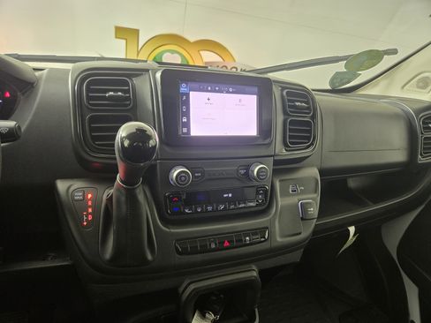 Used 2024 RAM ProMaster 2500 w/ Convenience Group image 23