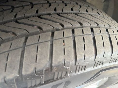 Used 2011 Nissan Armada Platinum w/ 2nd Row Captain Seat Pkg image 40