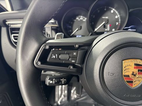 Certified 2026 Porsche Macan AWD/4WD image 37