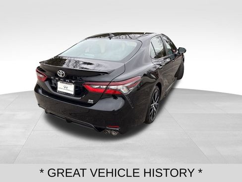 Used 2023 Toyota Camry SE w/ Convenience Package image 5