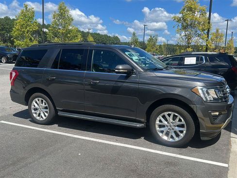 Used 2021 Ford Expedition XLT RWD image 4