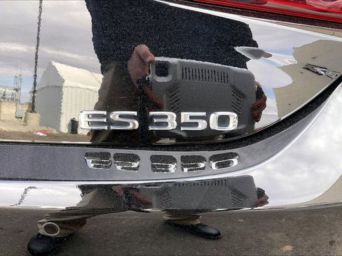 Used 2023 Lexus ES 350 F Sport w/ Accessory Package (Z2) image 10