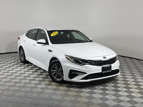 Used 2019 Kia Optima LX FWD image 2