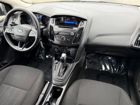 Used 2016 Ford Focus SE w/ Reverse Sensing Package FWD image 22
