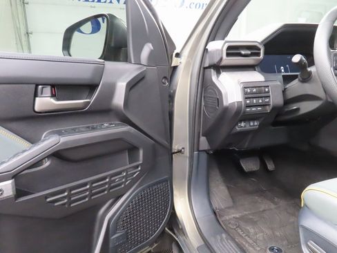 Used 2024 Toyota Tacoma Trailhunter Crew Cab image 43