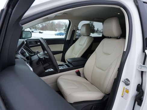 Used 2021 Ford Edge Titanium w/ Class II Trailer Tow Package image 16