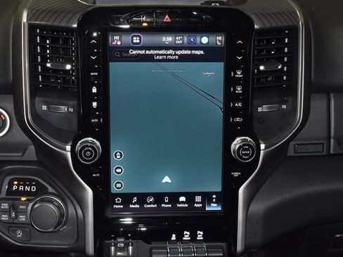 New 2026 RAM 1500 4x4 Crew Cab image 17