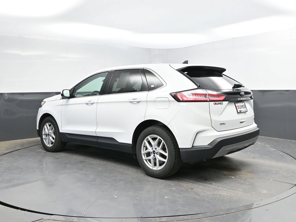 Used 2024 Ford Edge SEL AWD/4WD image 7