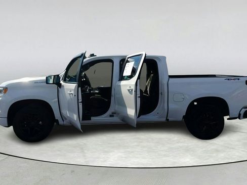 Used 2023 Chevrolet Silverado 1500 RST image 11