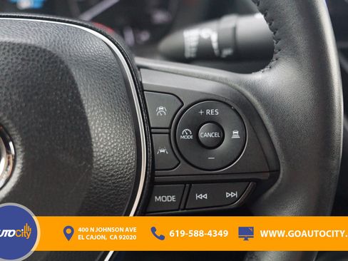 Used 2024 Toyota Corolla SE w/ SE Premium Package FWD image 16
