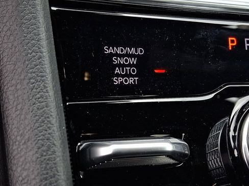 New 2026 Jeep Grand Cherokee Altitude AWD/4WD image 18