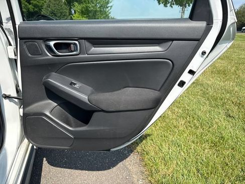 Used 2023 Honda Civic Sport image 16