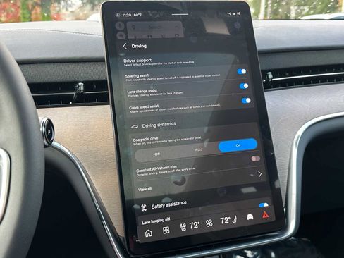 New 2025 Volvo EX90 Plus w/ Protection Package Premier image 32