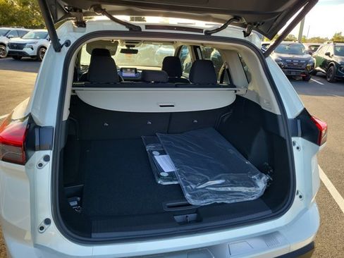 New 2026 Nissan Rogue SV image 5