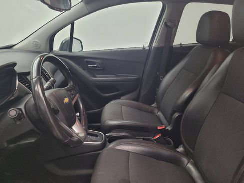 Used 2022 Chevrolet Trax LT w/ Driver Confidence Package AWD/4WD image 17
