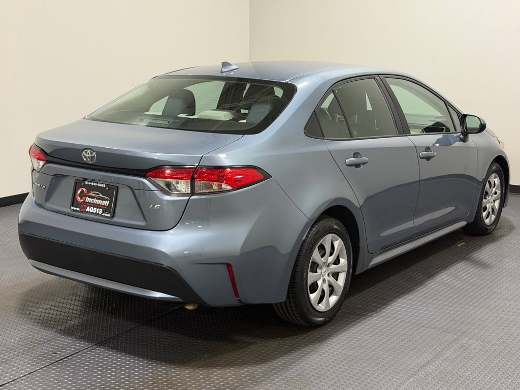 Used 2020 Toyota Corolla LE FWD image 4
