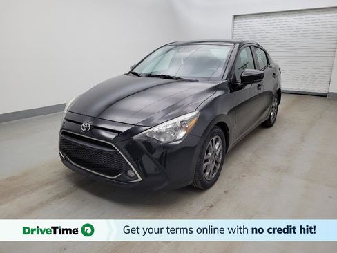 Used 2019 Toyota Yaris LE image 1
