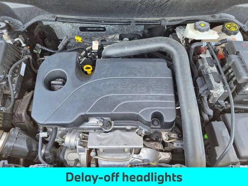 Used 2023 Chevrolet Equinox LS FWD image 14