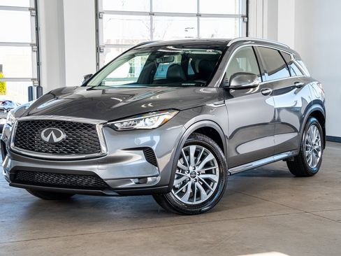 Used 2023 INFINITI QX50 Luxe image 2
